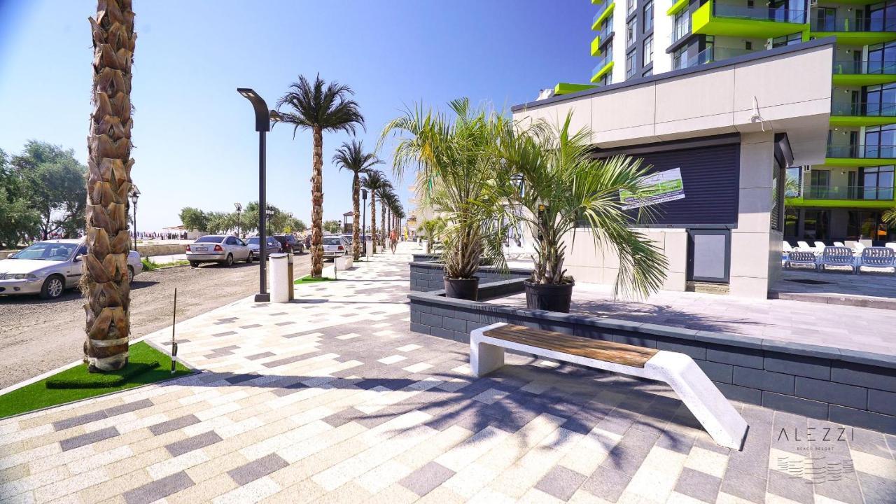Excentric Apartament & Sea View By Alezzi Navodari Bagian luar foto