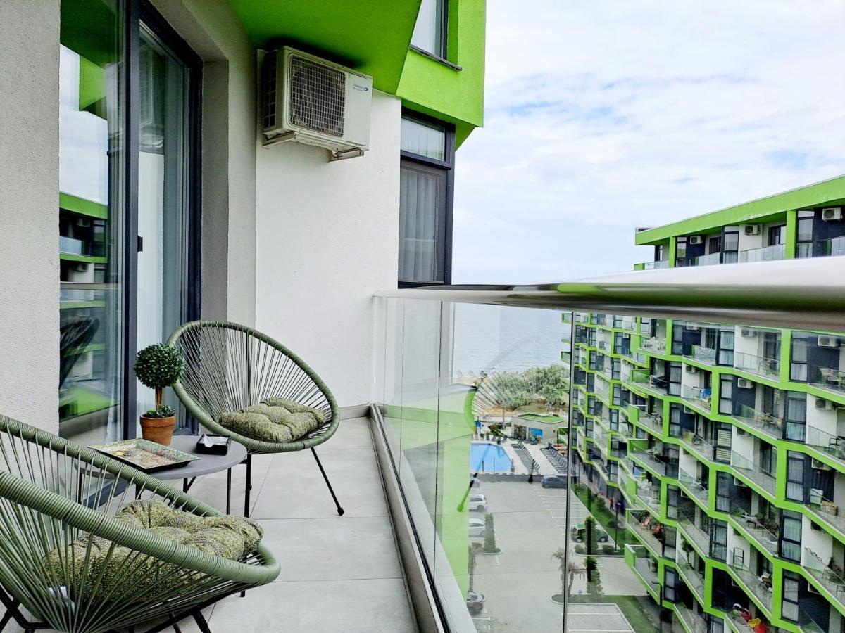 Excentric Apartament & Sea View By Alezzi Navodari Bagian luar foto